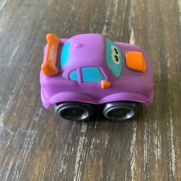 2006 Hasbro Tonka Chuck & Friends Soft Plastic Car Purple 2 inch EUC - Picture 4 of 5